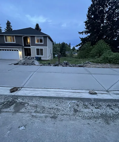 Sidewalk & curb gather concrete in Renton 